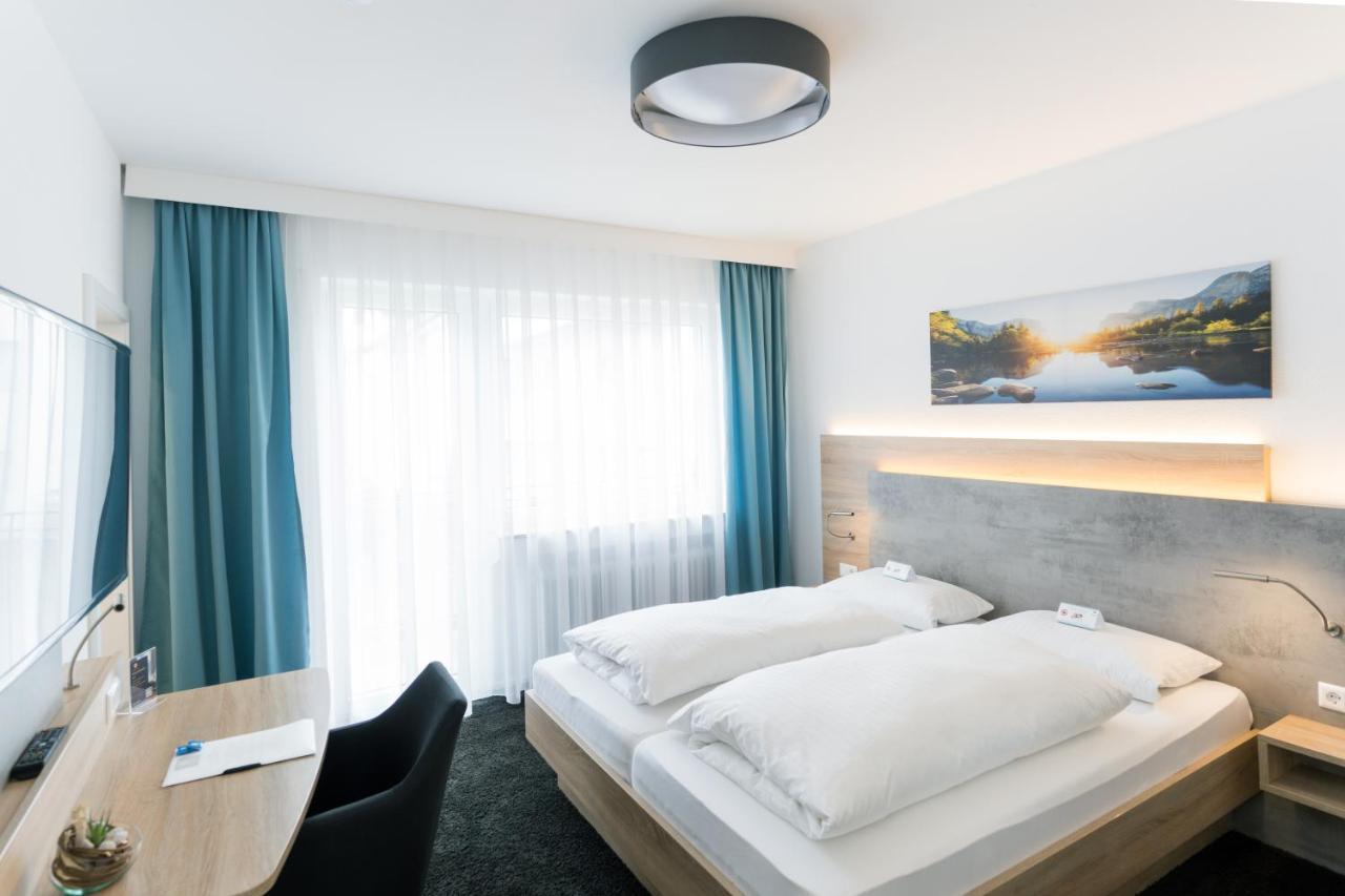 Hotel Zur Sonne Bodelshausen エクステリア 写真