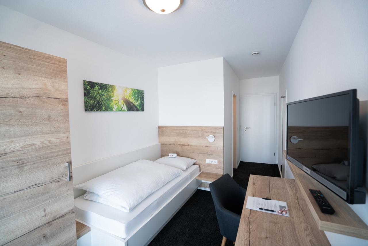 Hotel Zur Sonne Bodelshausen エクステリア 写真