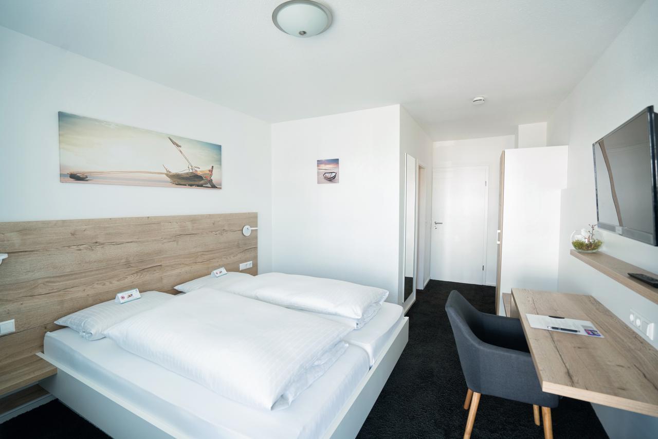 Hotel Zur Sonne Bodelshausen エクステリア 写真